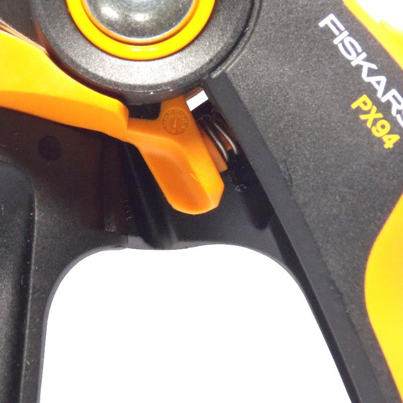 FORBICE FISKARS MANICO ROTANTE POWERGEAR "PX-94"
