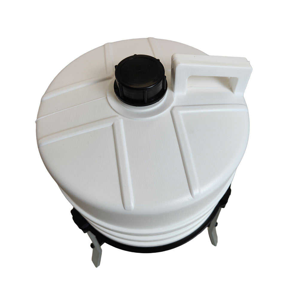 PLASTIC DRINKER 30 LITERS TANK TYPE