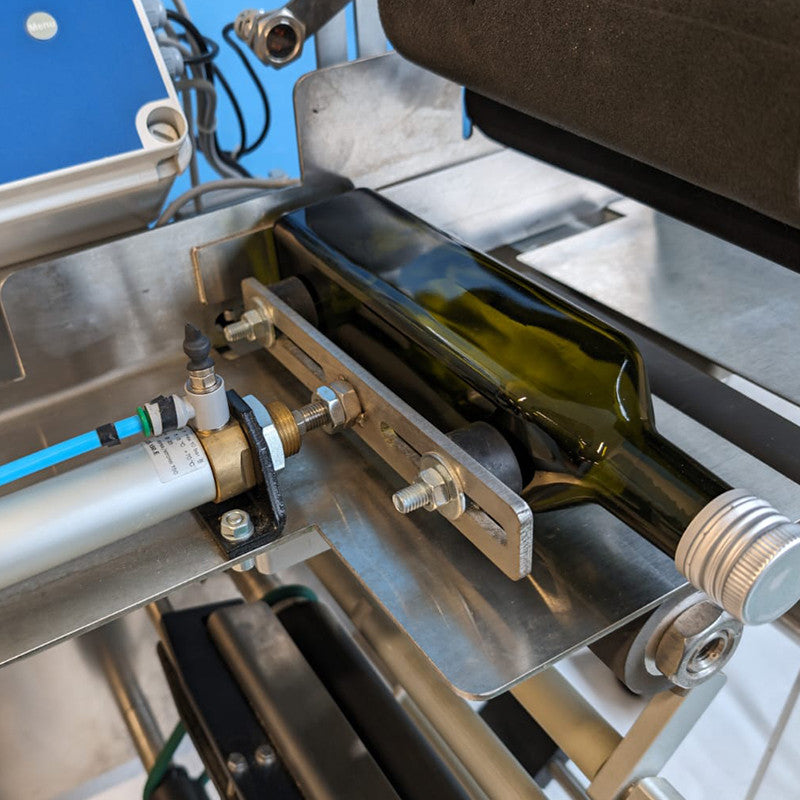 EKO 10 LABELING MACHINE FOR OIL - NEW NEVER USED