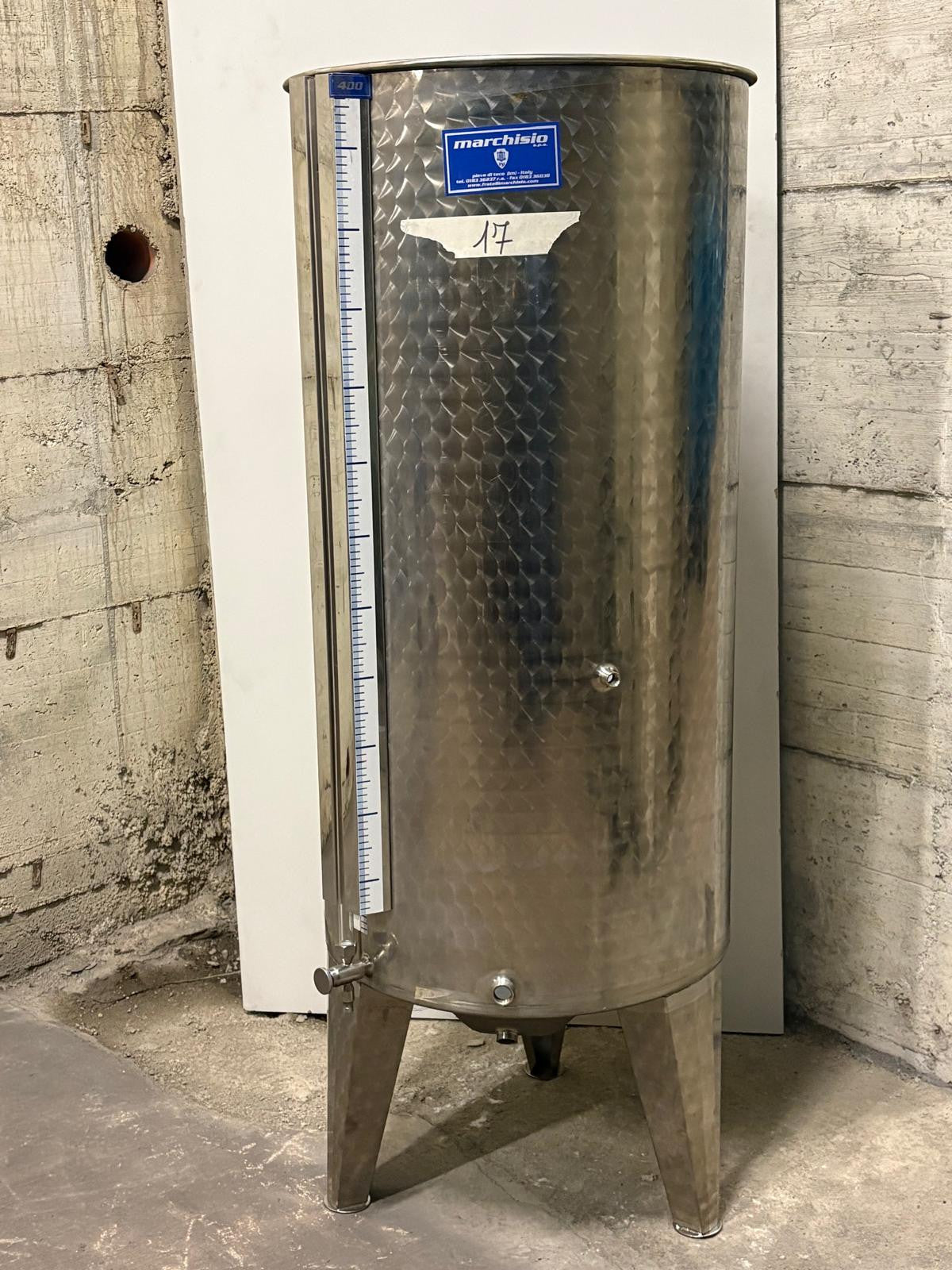 STAINLESS STEEL AIR TANK LT 400A DOMED BOTTOM WITH LEGS - OUTLET17