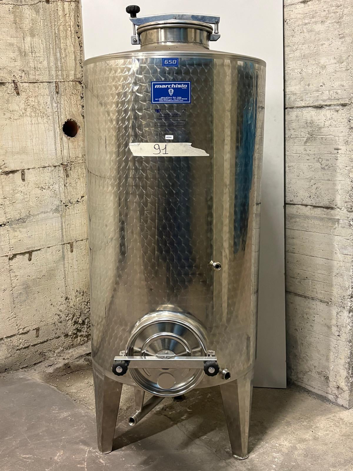 STAINLESS STEEL STORAGE TANK LT 650 CONICAL BOTTOM - OUTLET91