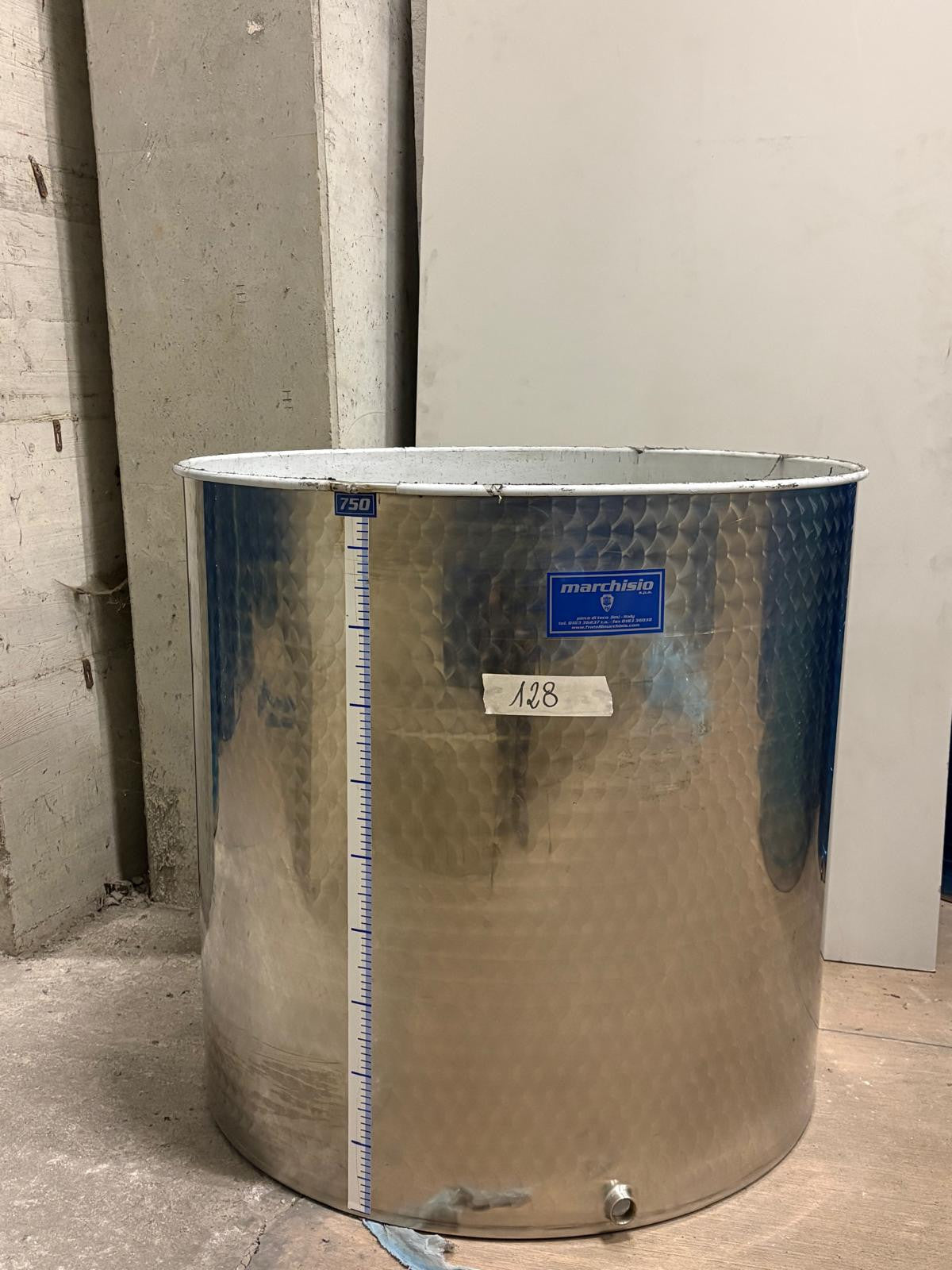 STAINLESS STEEL AIR TANK LT 750 FLAT BOTTOM - OUTLET128