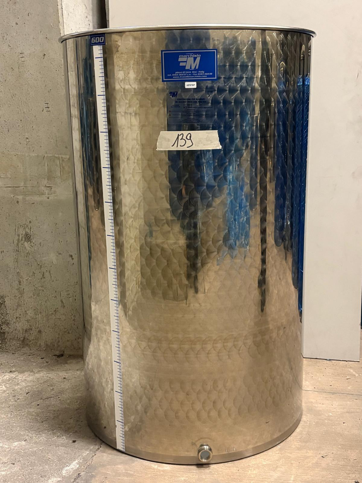 STAINLESS STEEL AIR TANK FLAT BOTTOM 600 LT - OUTLET139