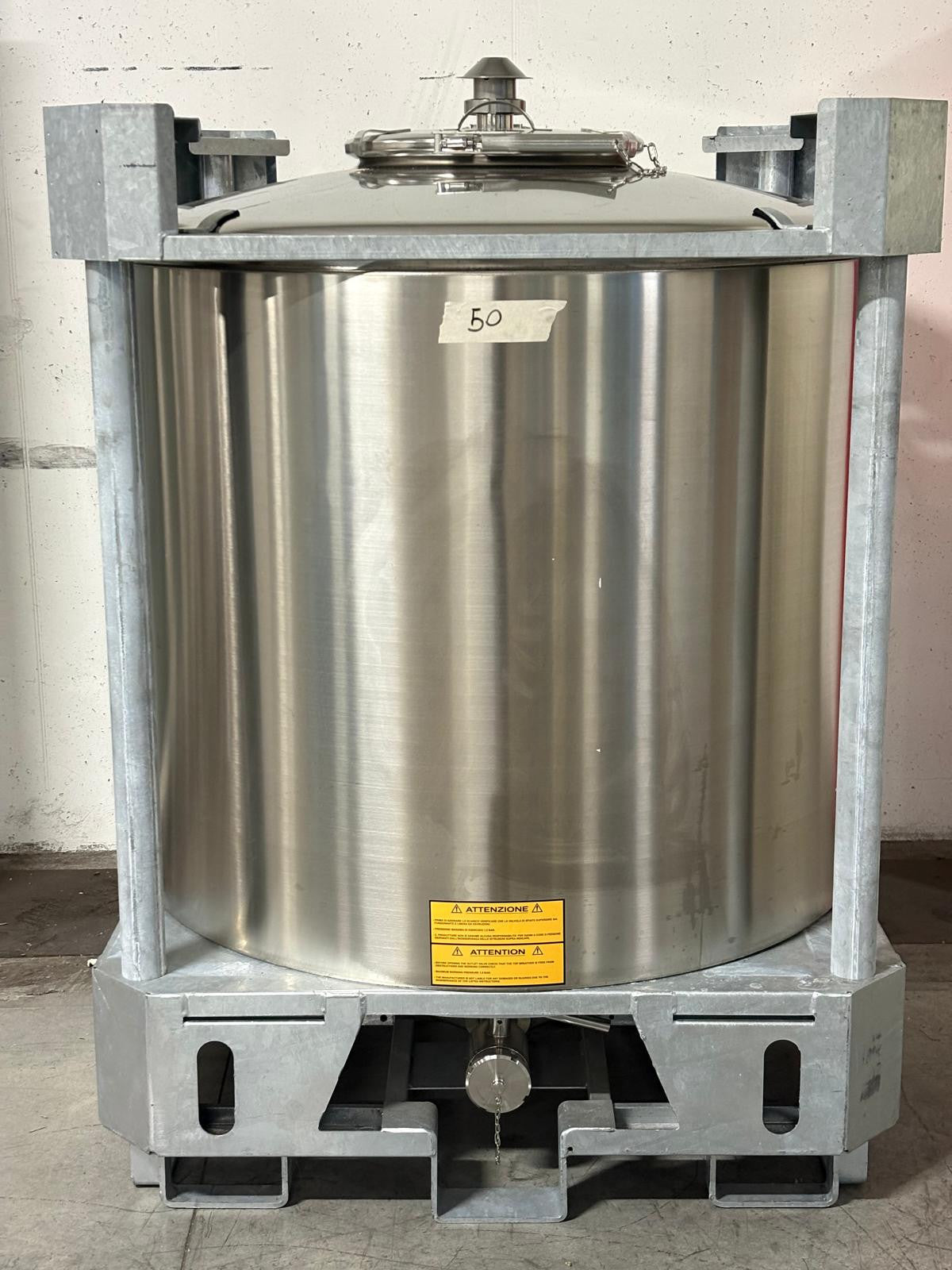 PALLETIZED INSULATED STAINLESS STEEL TANK LT 1000 "PC" - OUTLET50