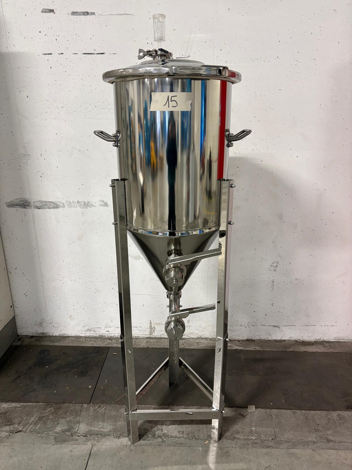 BEER FERMENTER LT 75 CONICAL - OUTLET15