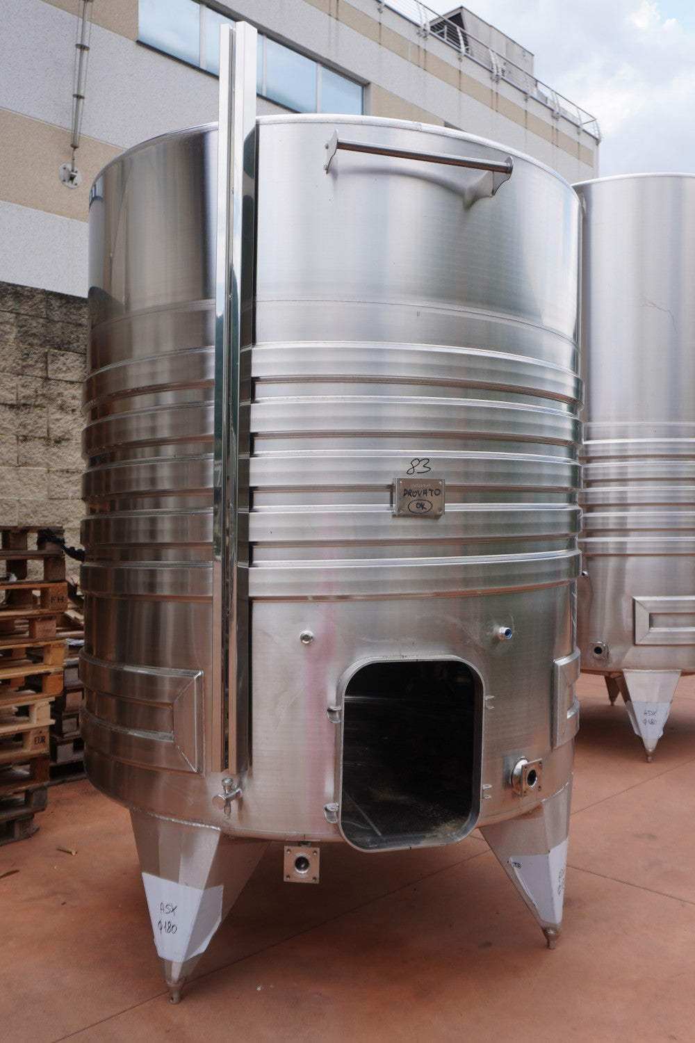 EDELSTAHL-TANK LAGERUNG FLACHER NEIGUNG 5500 LT - OUTLET83