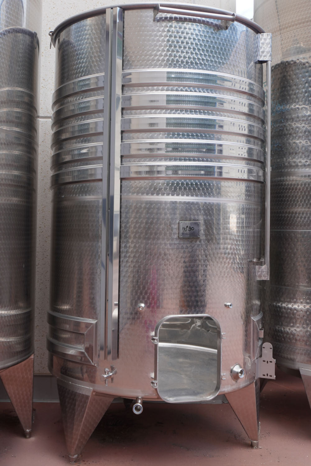 SERBATOIO INOX SEMPREPIENO AD ARIA FONDO PIANO INCLINATO 5000 LT - OUTLET30