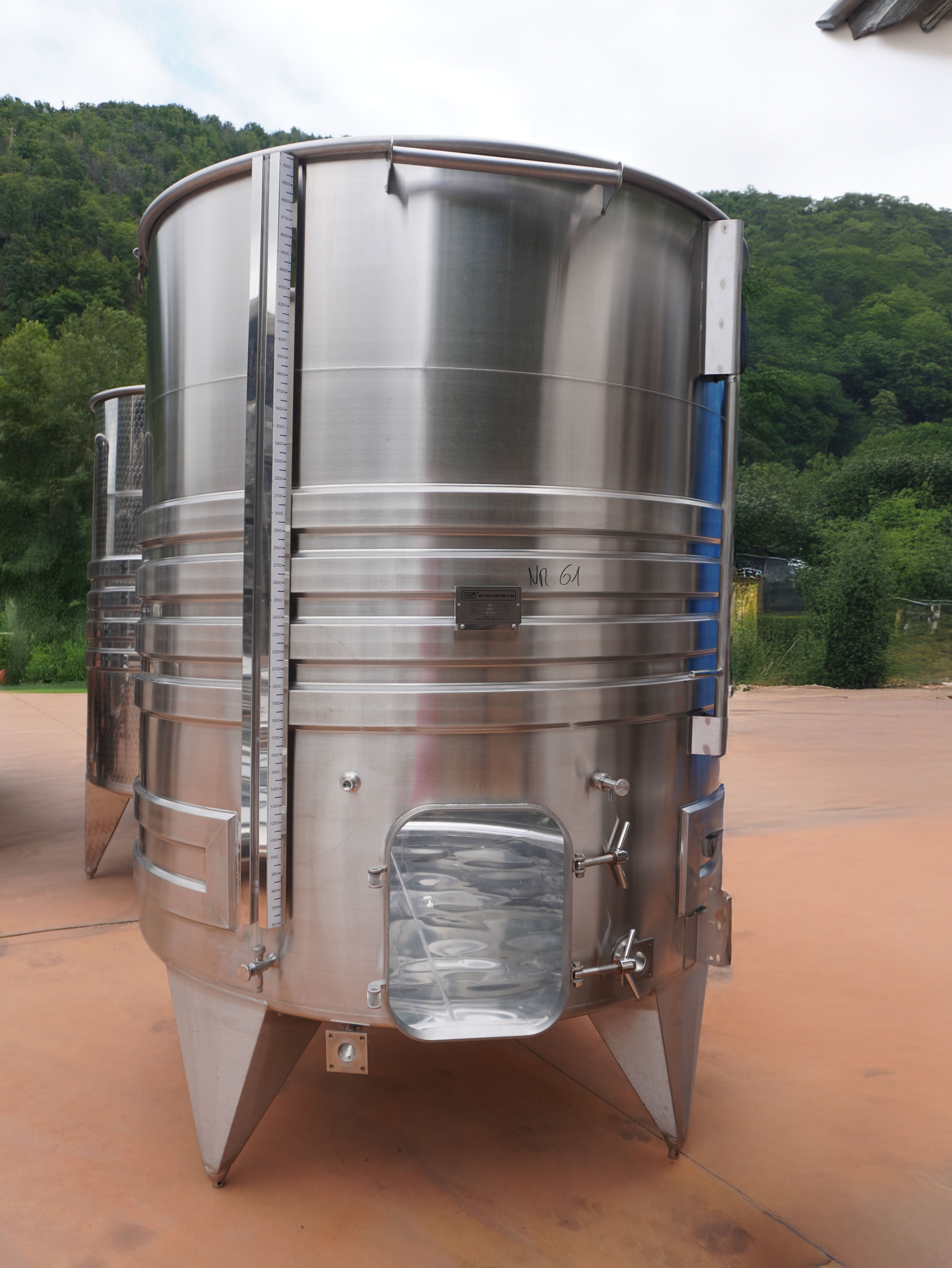 STAINLESS STEEL AIR TANK WITH INCLINED FLAT BOTTOM 5200 LT - OUTLET61