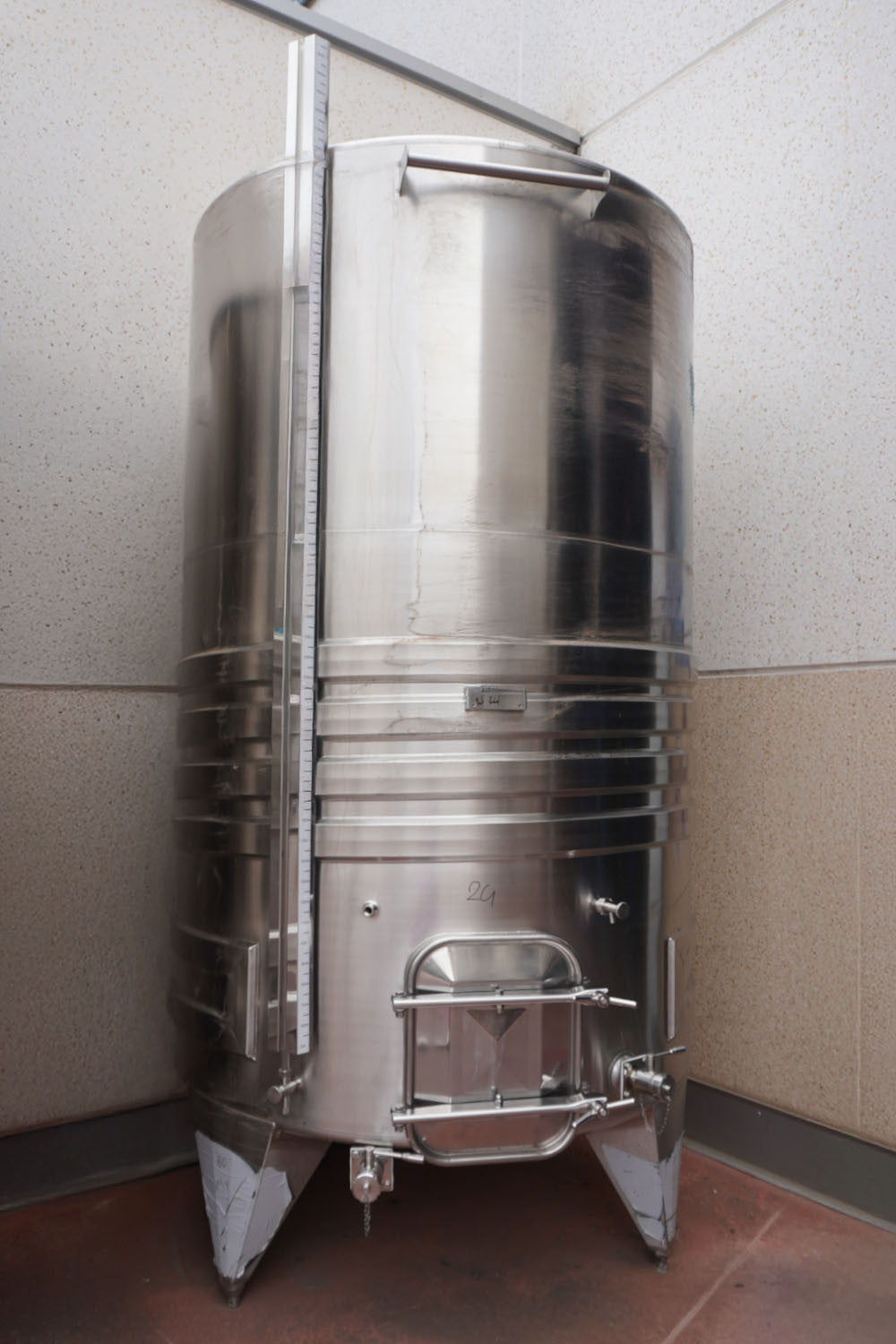 SERBATOIO INOX STOCCAGGIO FONDO PIANO INCLINATO 5300 LT - OUTLET24
