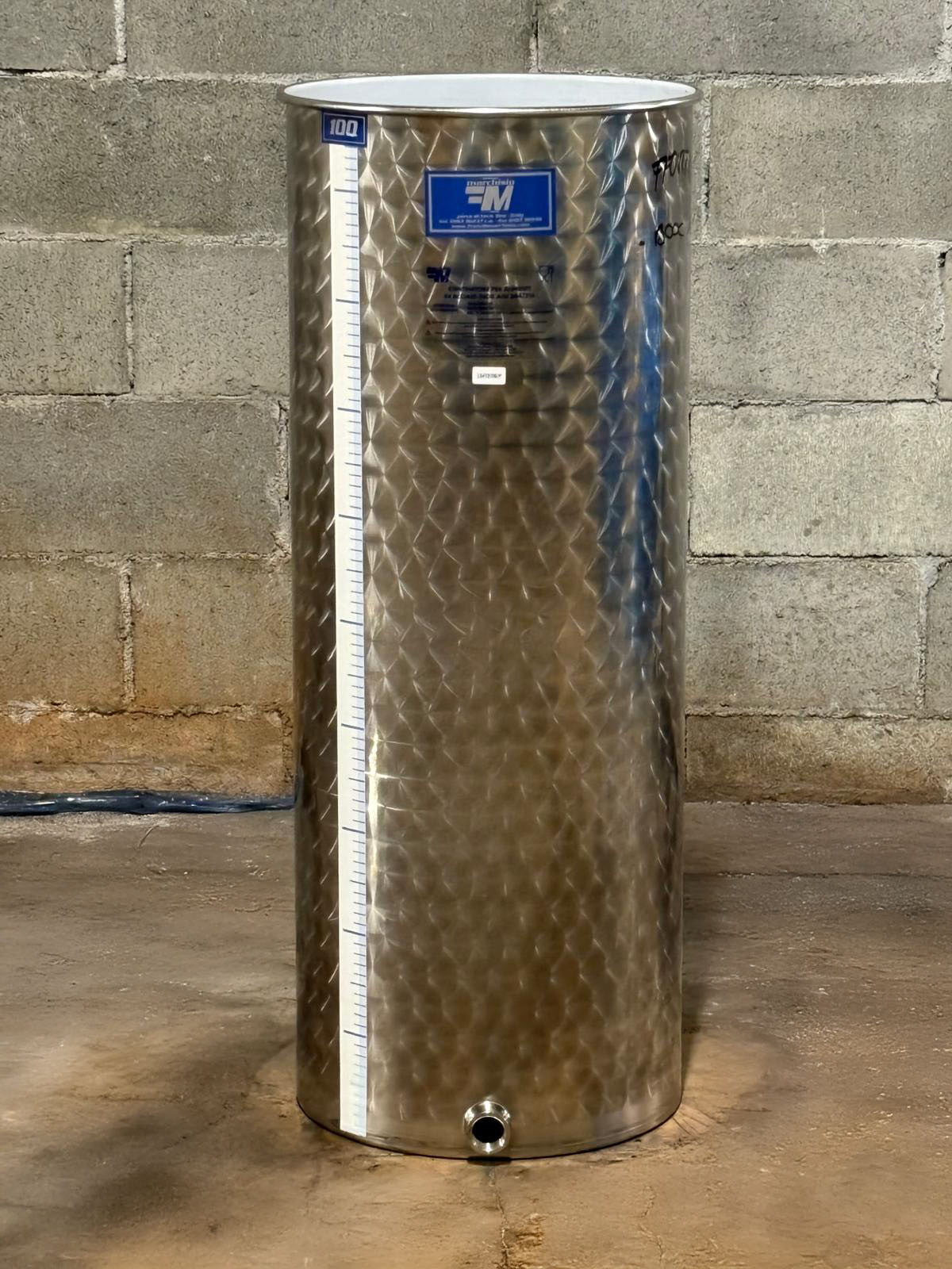 STAINLESS STEEL AIR-FILLED STORAGE TANK FLAT BOTTOM 100A LT - OUTLET106