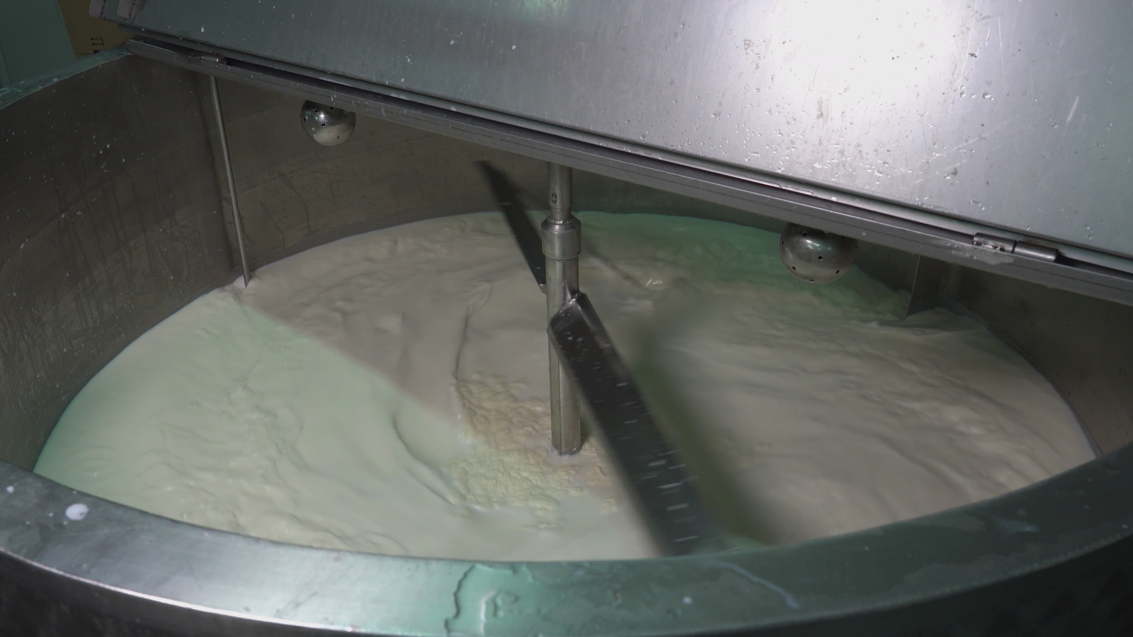 Carica video: 